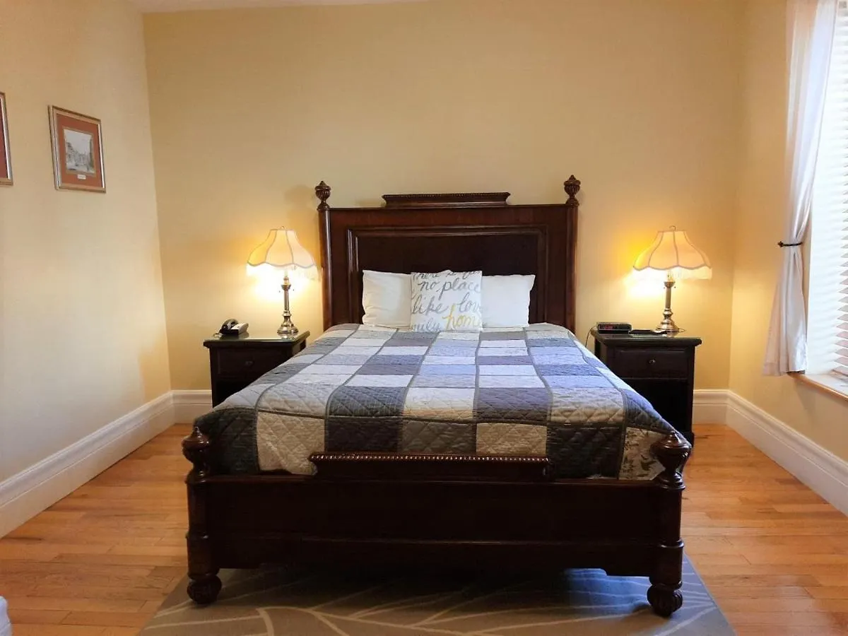 Inn Auberge Le Jardin D'Antoine Montreal