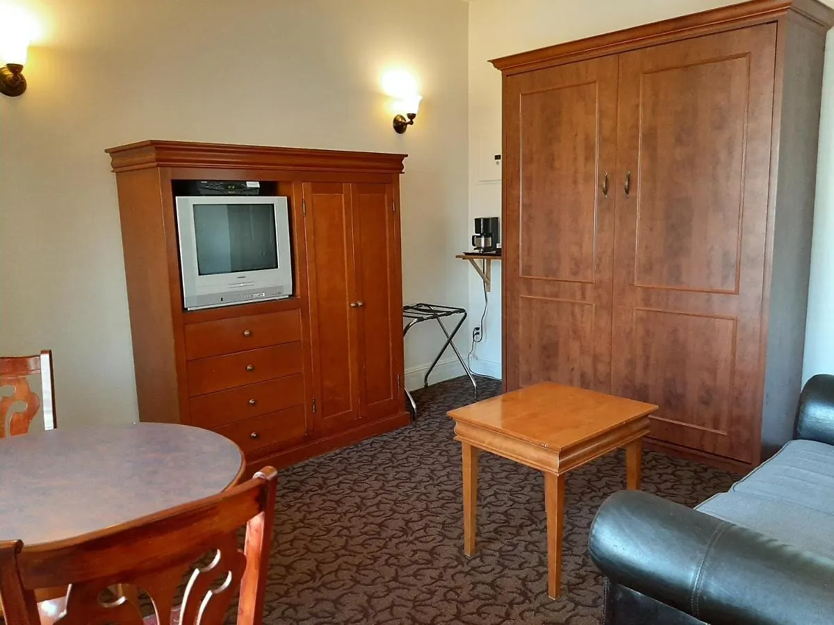 Auberge Le Jardin D'Antoine Montreal