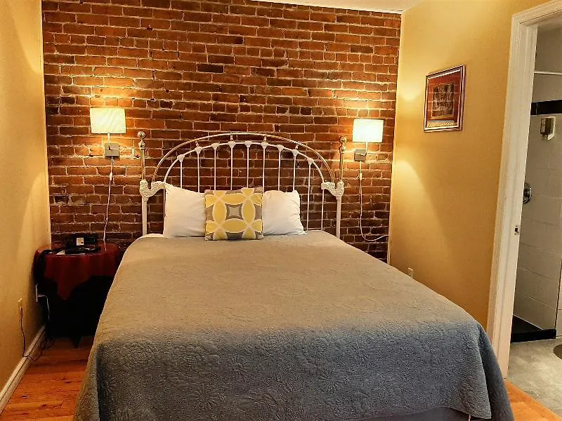 Auberge Le Jardin D'Antoine Montreal 3*,
